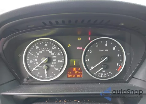 2008 BMW 535Xi z USA, uszkodzony, nr VIN WBANV93588C130554